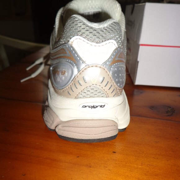 FIRM Saucony ProGrid Omni 9 Sneakers 6W/4.5M Grey Breathable Mesh Upper - Picture 8 of 13